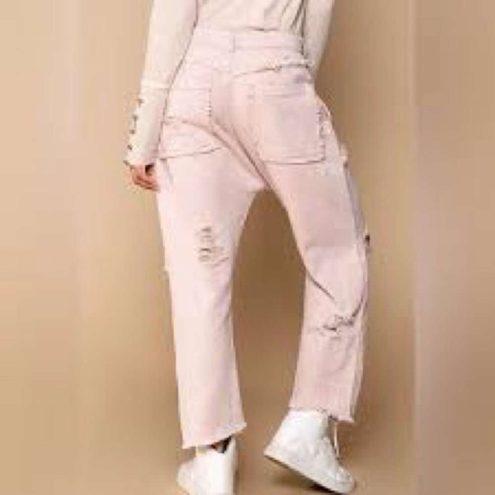 230 - POL NWOT Pink Distressed Straight Leg Jeans, Size Large